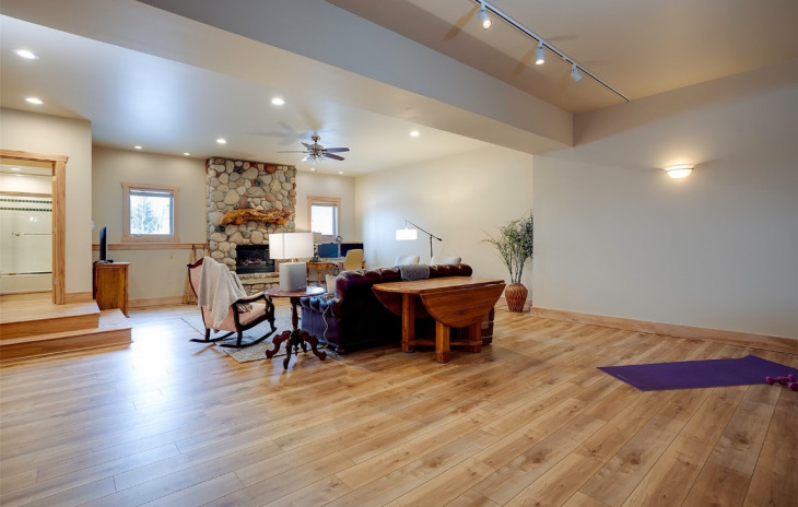 1064 Steamboat Boulevard Photo