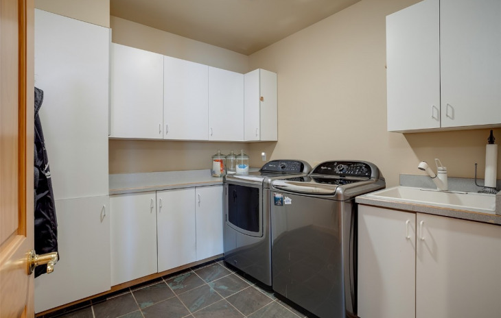 1064 Steamboat Boulevard Photo