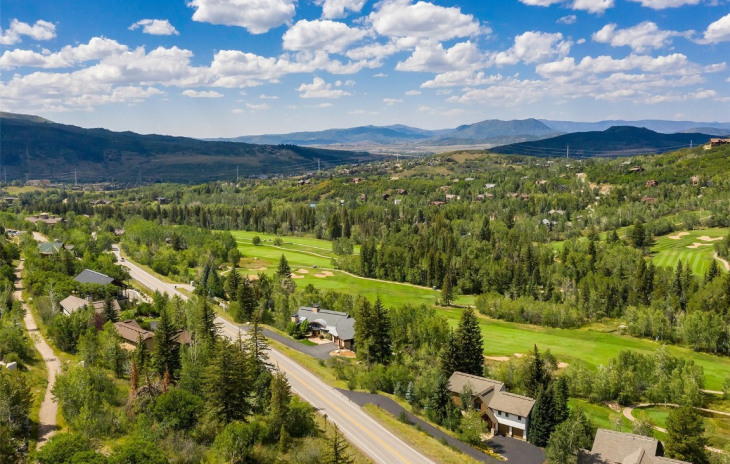 1064 Steamboat Boulevard Photo