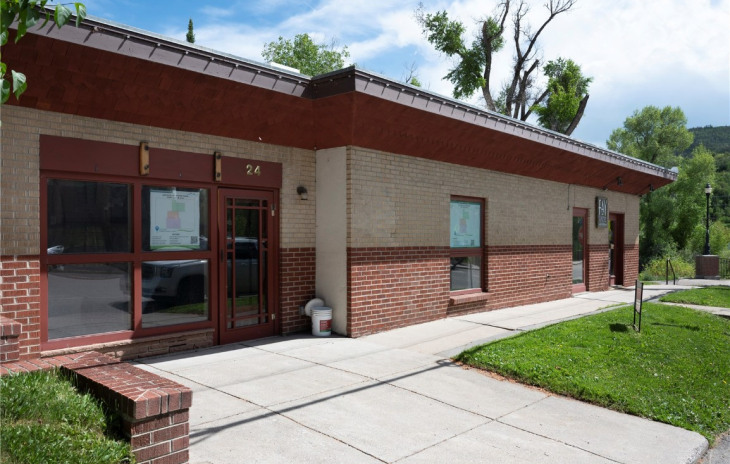 24 5th Street Photo