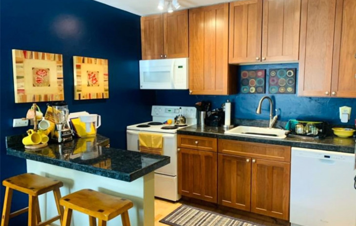 1340 Athens Plaza Photo