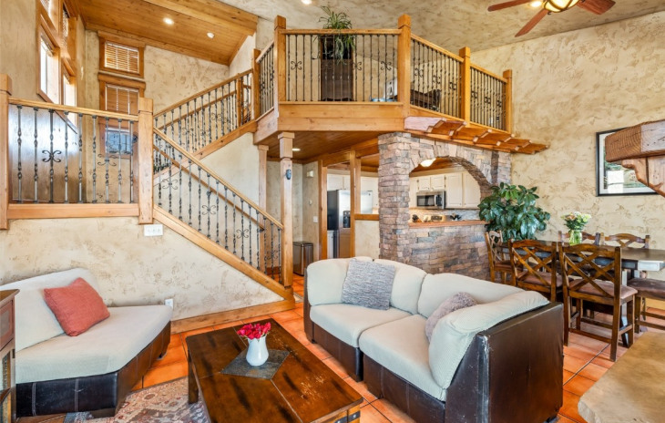 471 Mountain Vista Circle Photo