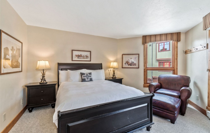 2700 Village Drive Photo