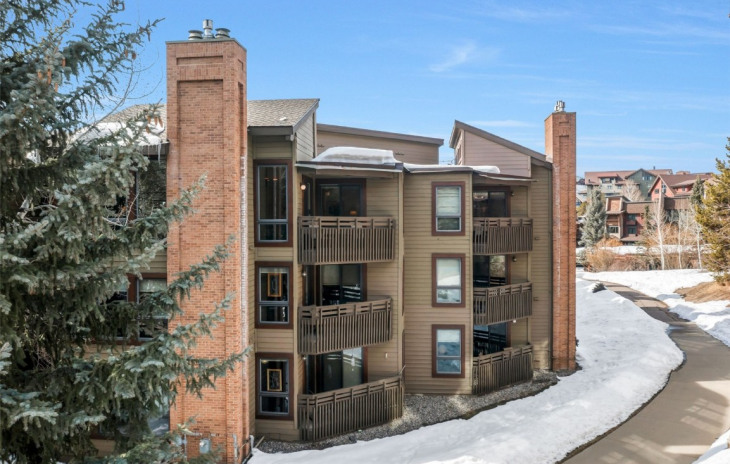2700 Village Drive Photo