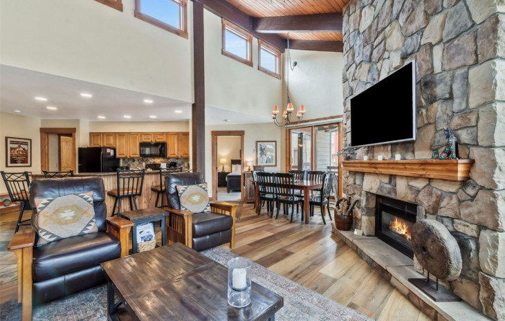 2700 Village Drive Photo