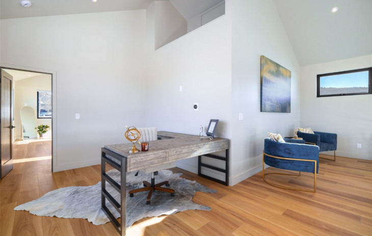 23395 Stageline Avenue Photo