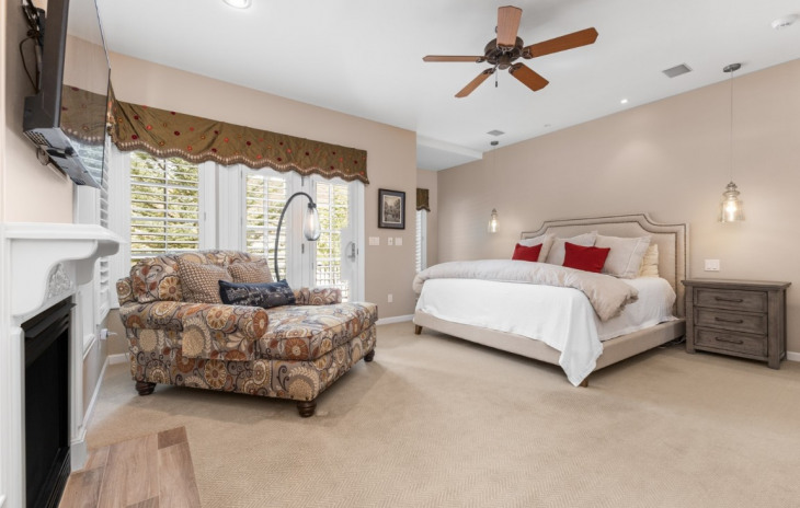 1031 Steamboat Boulevard Photo
