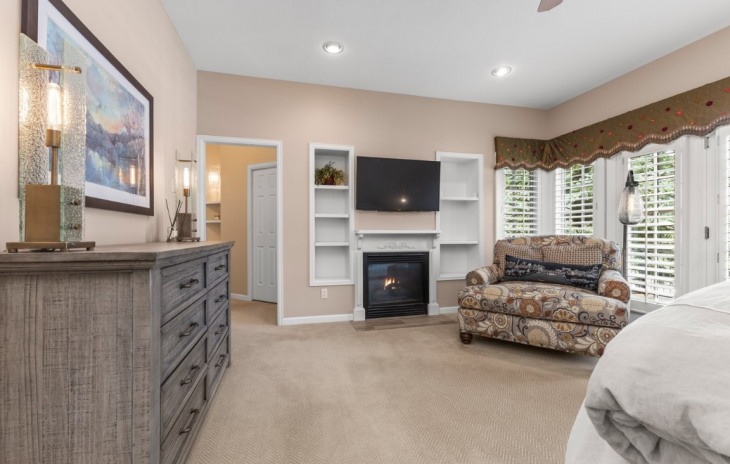 1031 Steamboat Boulevard Photo