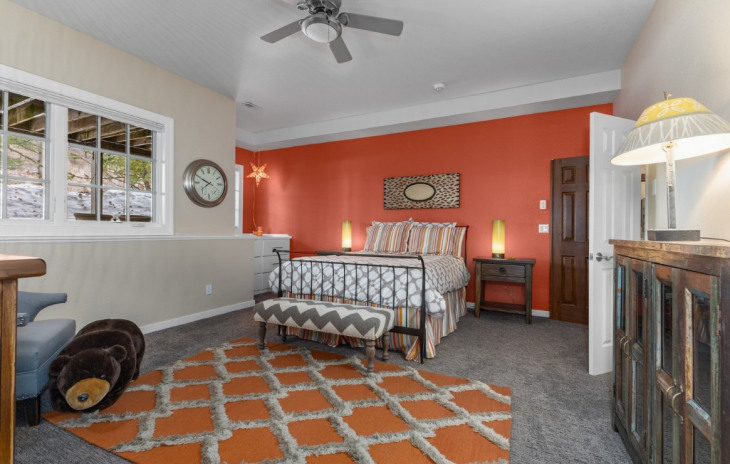 1031 Steamboat Boulevard Photo