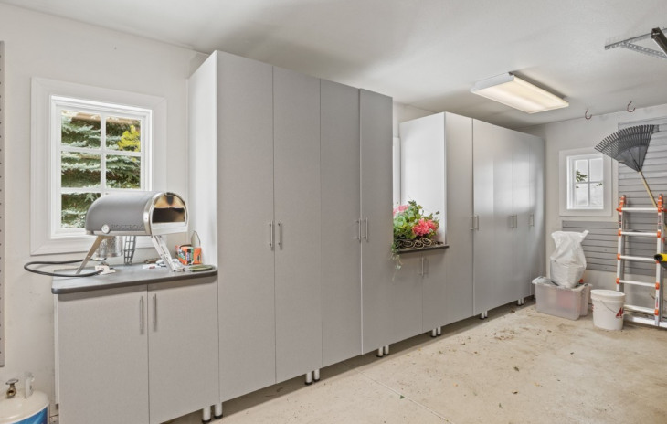 1031 Steamboat Boulevard Photo