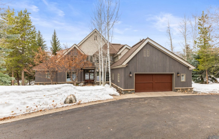 1031 Steamboat Boulevard Photo