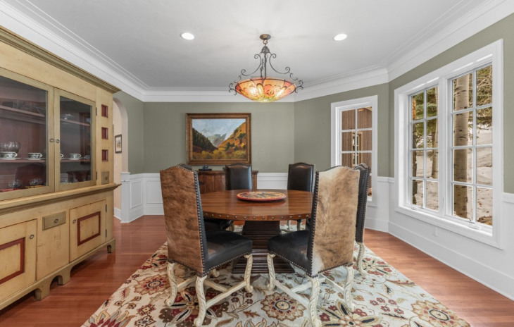1031 Steamboat Boulevard Photo