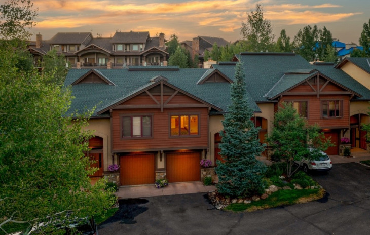 2755 Waterstone Lane Photo