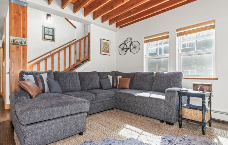 2328 Penny Lane Photo