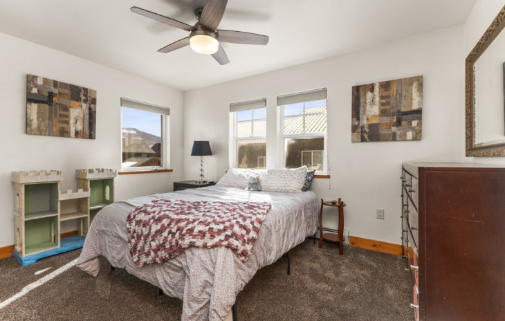 2328 Penny Lane Photo