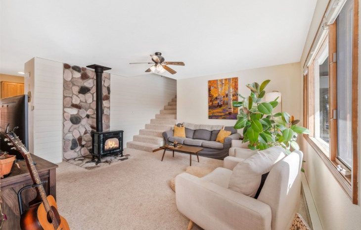 409 Clover Circle Photo