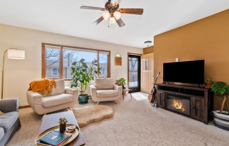 409 Clover Circle Photo