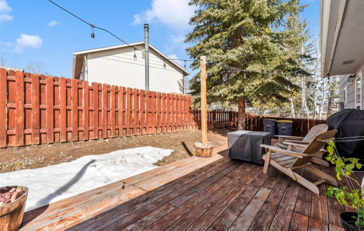 409 Clover Circle Photo