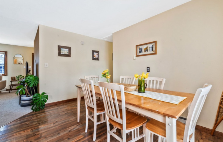 409 Clover Circle Photo