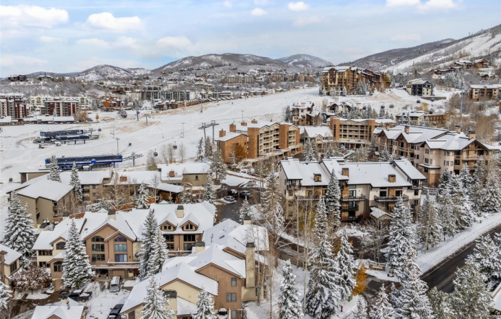 2322 Apres Ski Way Photo
