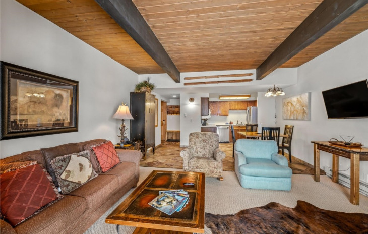2322 Apres Ski Way Photo