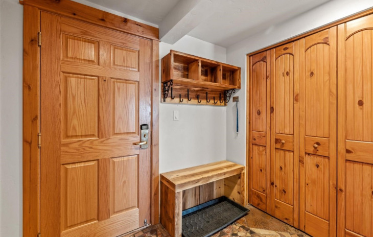 2322 Apres Ski Way Photo