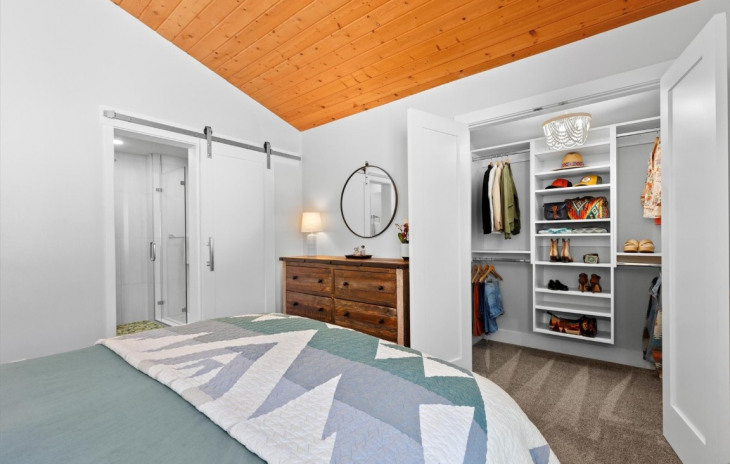 58015 Jupiter Place Photo