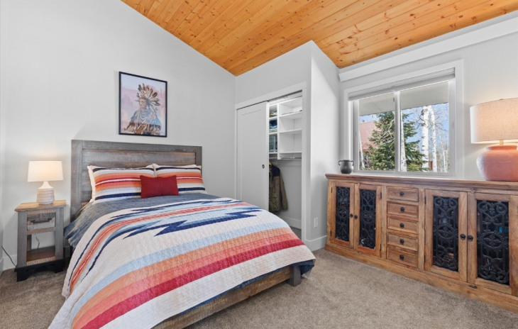58015 Jupiter Place Photo