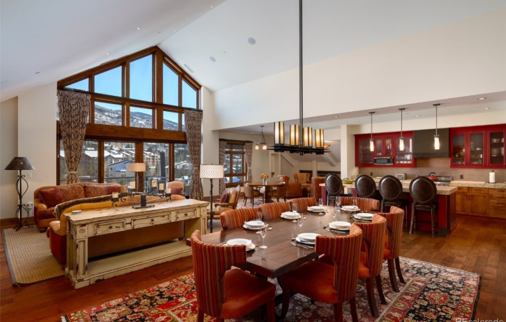 2250 Apres Ski Way Photo