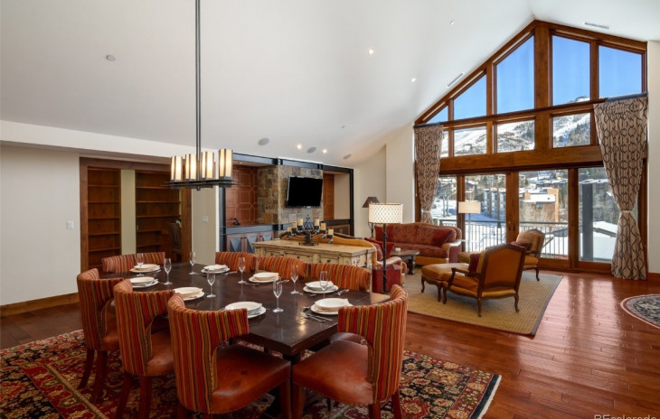 2250 Apres Ski Way Photo