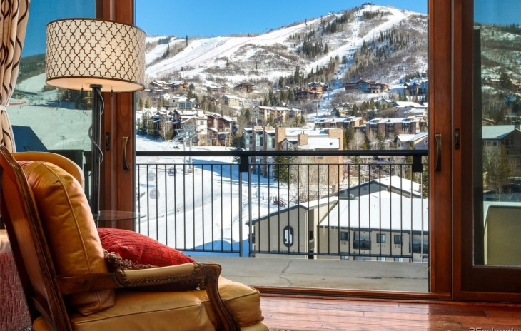 2250 Apres Ski Way Photo