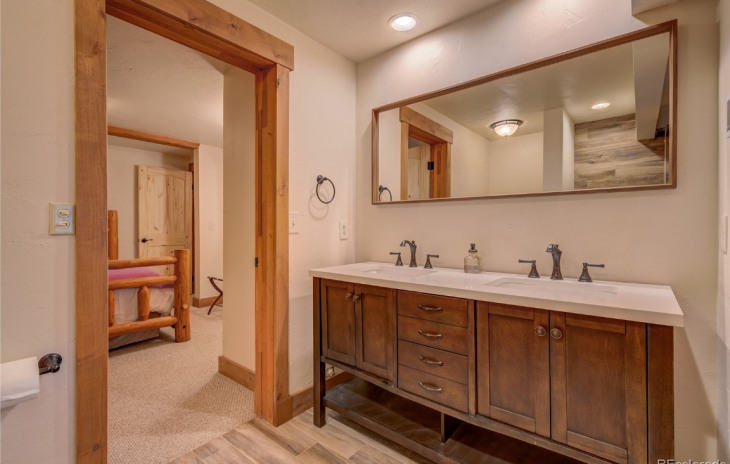 42209 Deer Road Photo