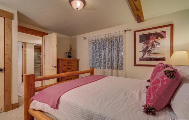 42209 Deer Road Photo