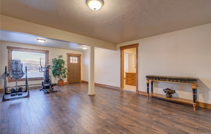 42209 Deer Road Photo