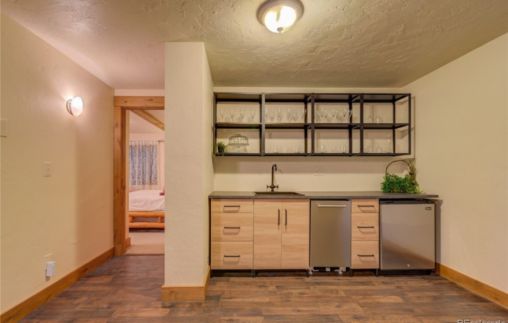 42209 Deer Road Photo