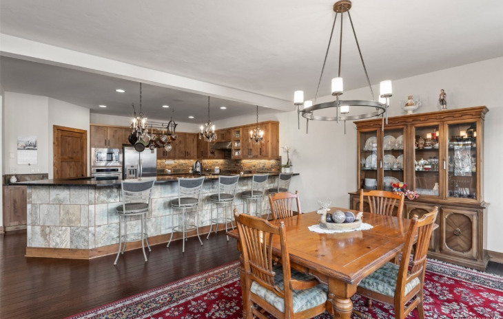 3211 Snowflake Circle Photo