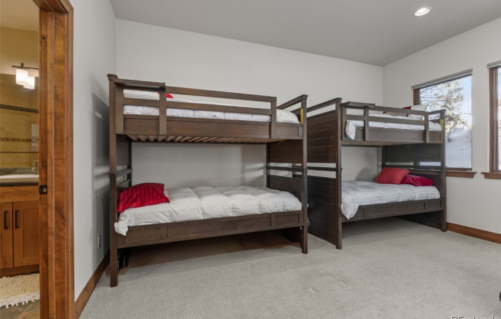 3211 Snowflake Circle Photo