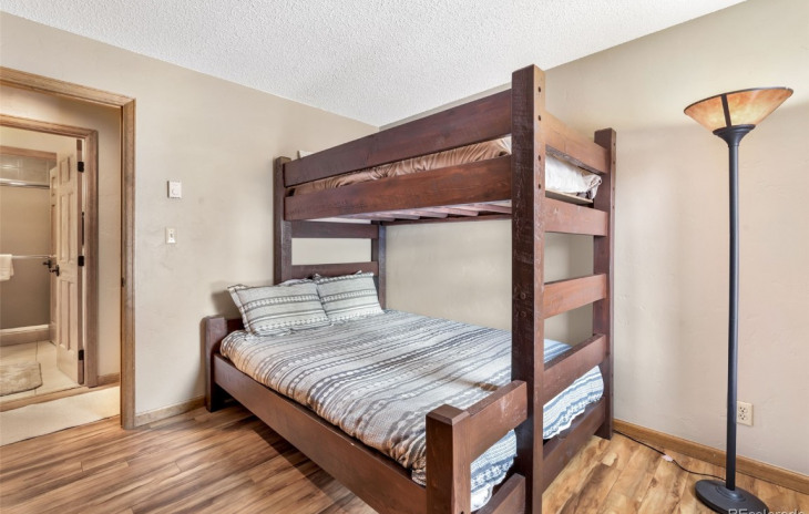 2025 Walton Creek Road Photo