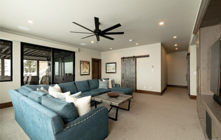 1259 Clubhouse Circle Photo