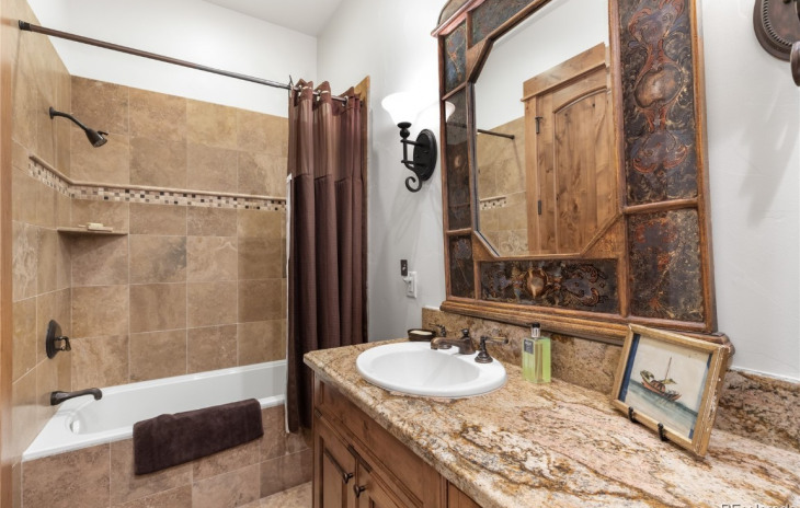 30600 Lake Shore Trail Photo