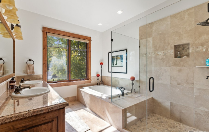 30600 Lake Shore Trail Photo