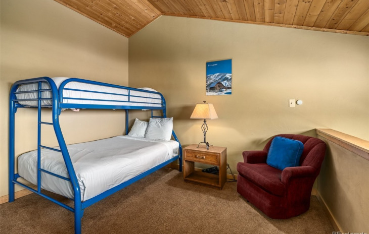 2350 Ski Trail Lane Photo