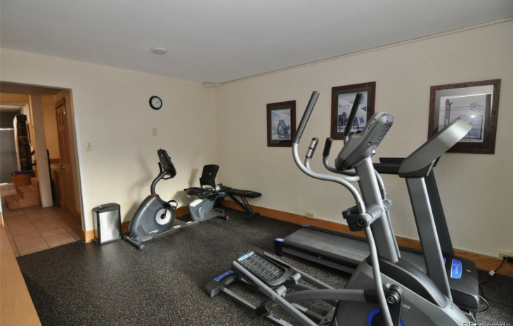 2350 Ski Trail Lane Photo