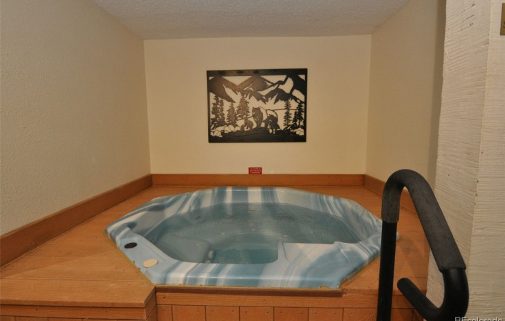 2350 Ski Trail Lane Photo