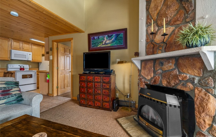 2350 Ski Trail Lane Photo