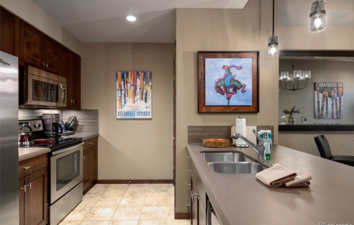 700 Yampa Street Photo