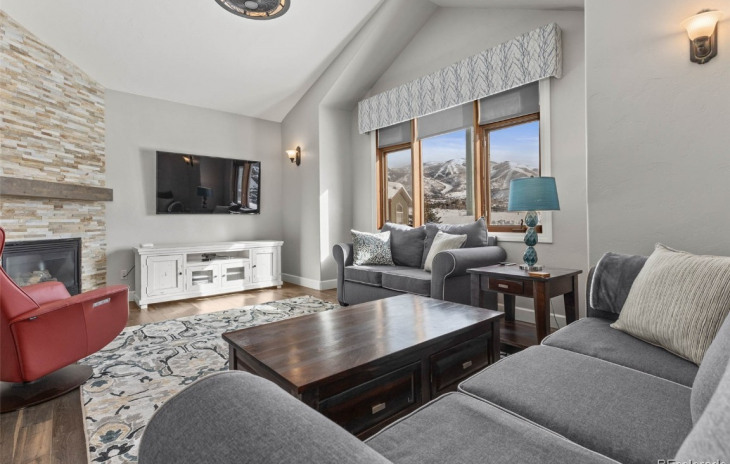532 Parkview Drive Photo