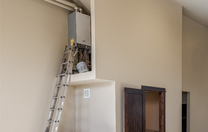 1900 Bridge Lane Photo