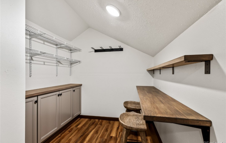 2025 Walton Creek Road Photo