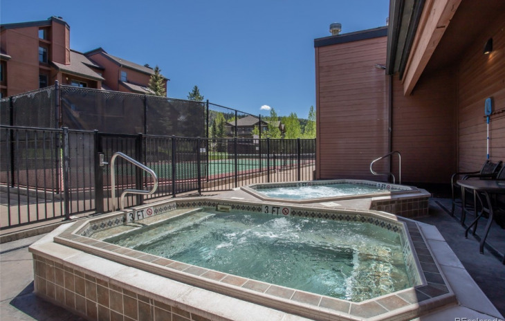 2025 Walton Creek Road Photo